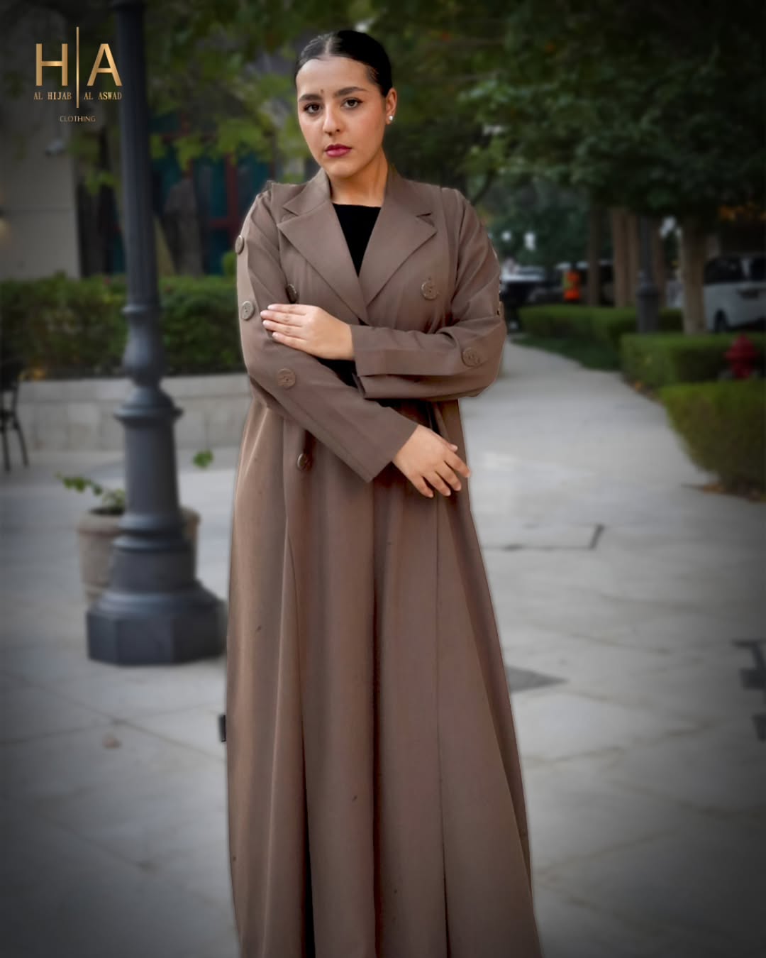 Button-Detail Abaya