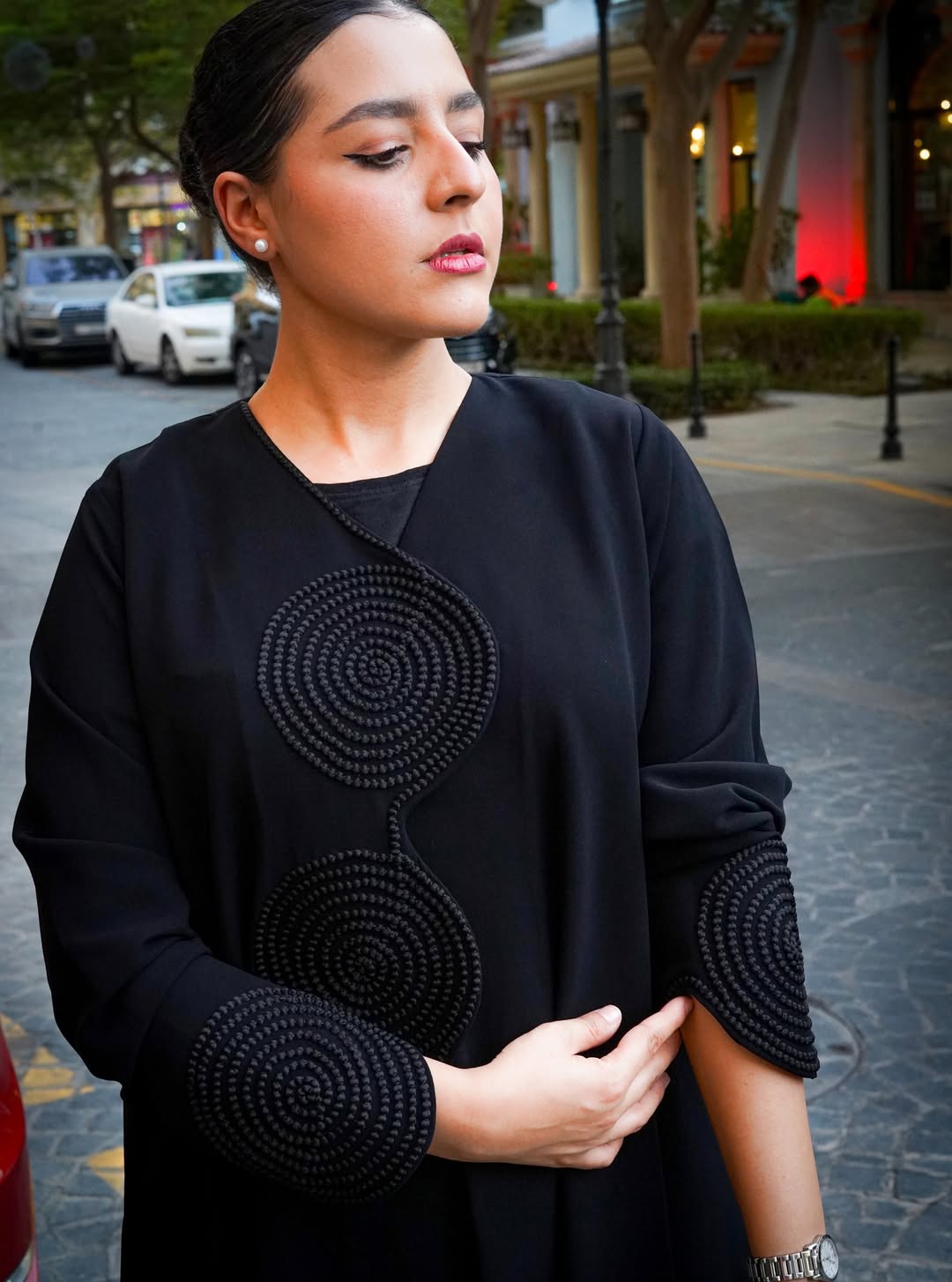 Black Abaya with Floral Embroidery - Image 3