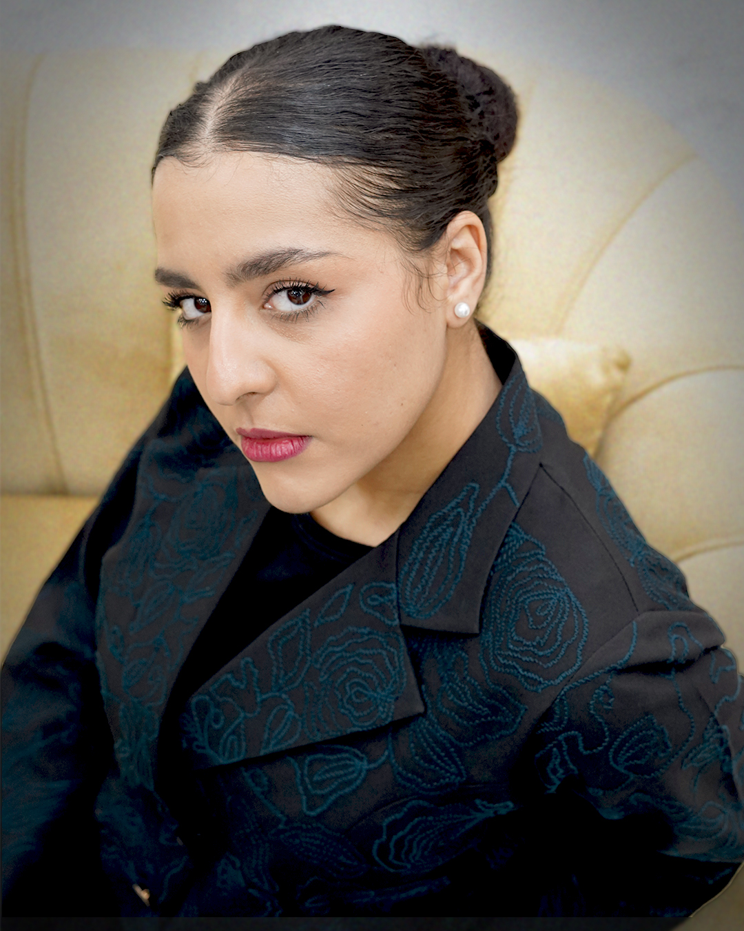 Petrolic Embroidered Blazer-Style Abaya - Image 2